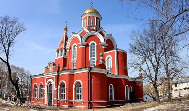 Храм Благовещения Пресвятой Богородицы в Петровском парке