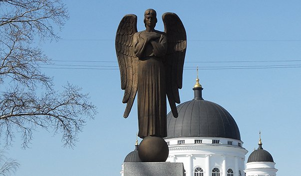 Памятник погибшим чернобыльцам-нижегородцам Скорбящий ангел