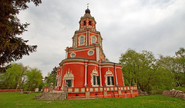 Усадьба Уборы. Спасская церковь.